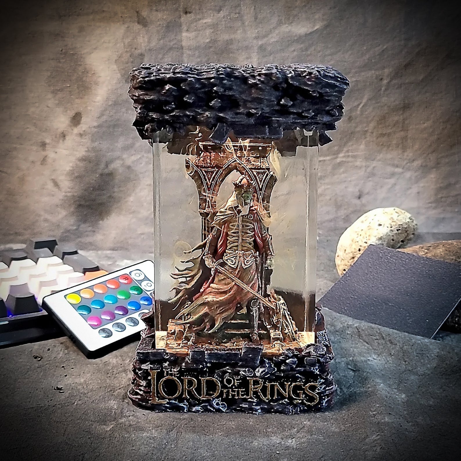 LOTR Lord Of Rings King of the Dead Rioc Diorama Epoxy Resin Lamp - ArtFIGU