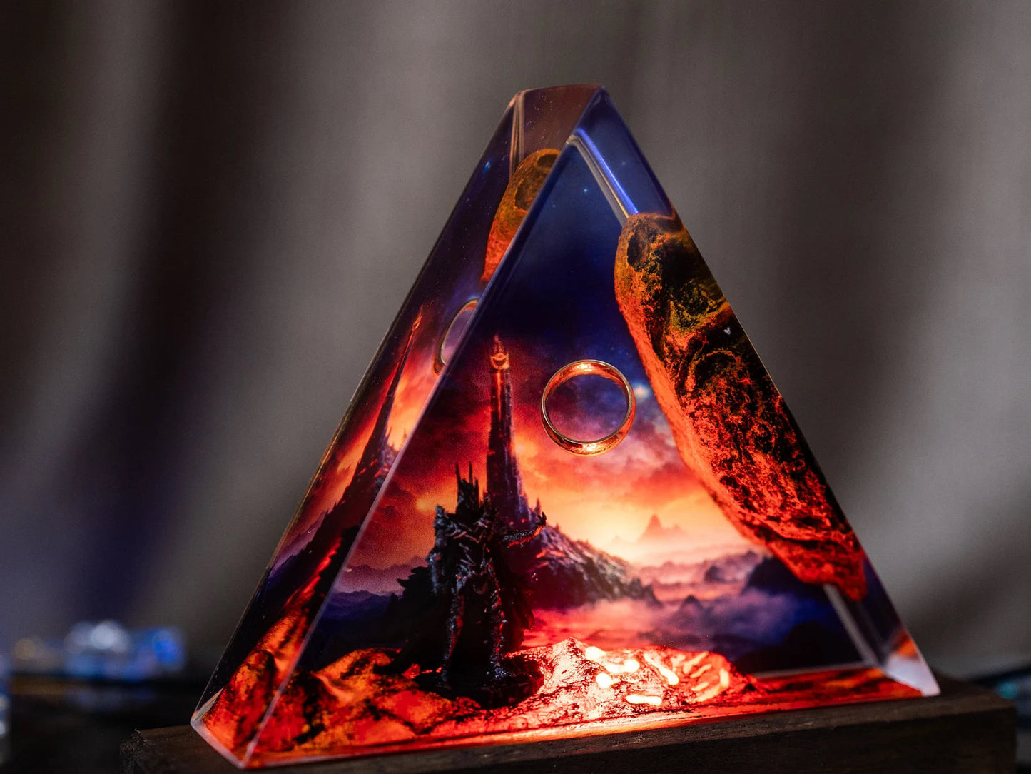 LOTR Lord Of Rings The One Ring Sauron Dark Lord Castle Epoxy Resin Lamp - ArtFIGU