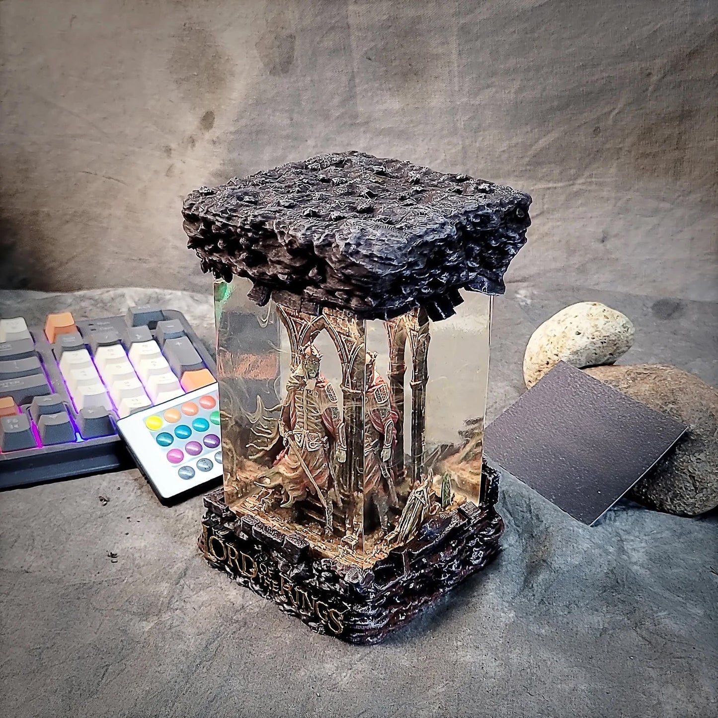 LOTR Lord Of Rings King of the Dead Rioc Diorama Epoxy Resin Lamp - ArtFIGU