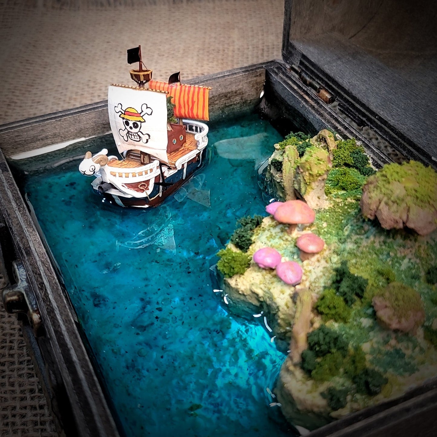 One Piece Sunny Pirates Going Merry Treasure Mistery Box Gift