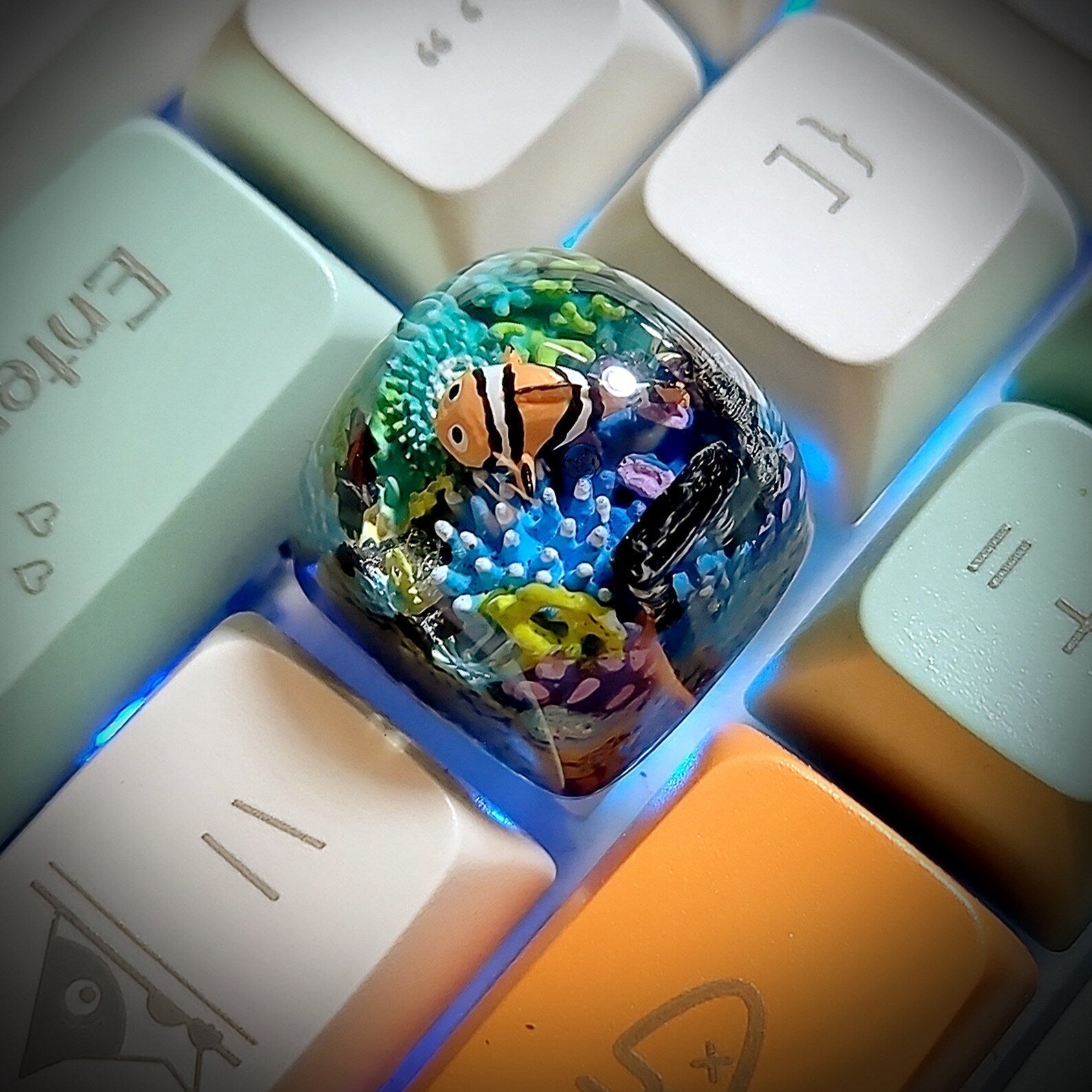 Finding Nemo Fish Artisan Keycaps Epoxy Resin - ArtFIGU
