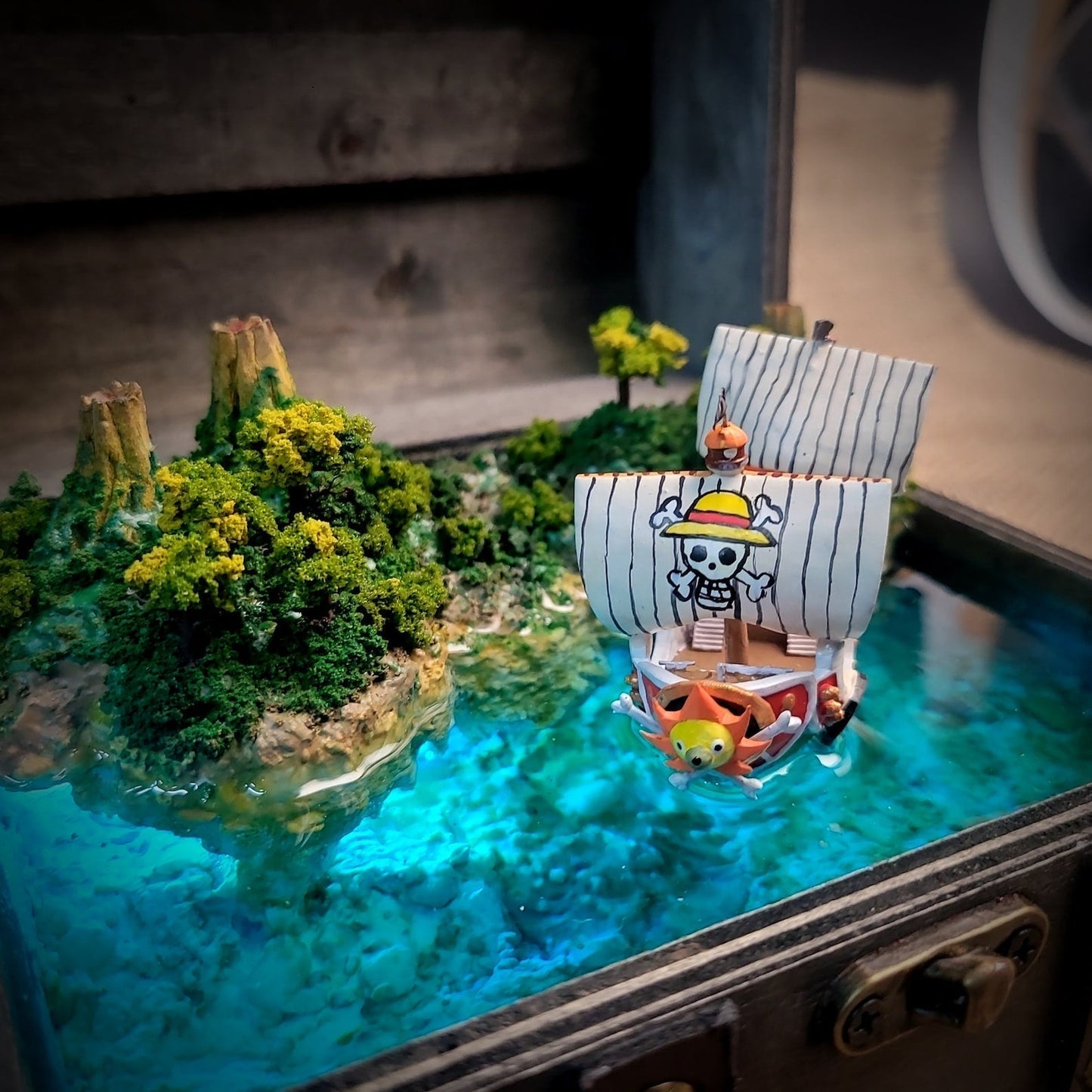 One Piece Sunny Pirates Going Merry Treasure Mistery Box Gift