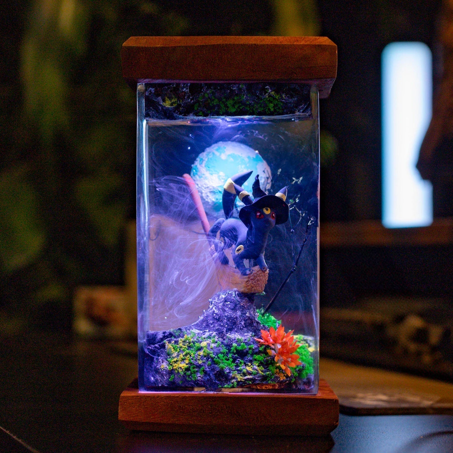 Pokemon Umbreon Halloween Epoxy Resin Lamp - ArtFIGU