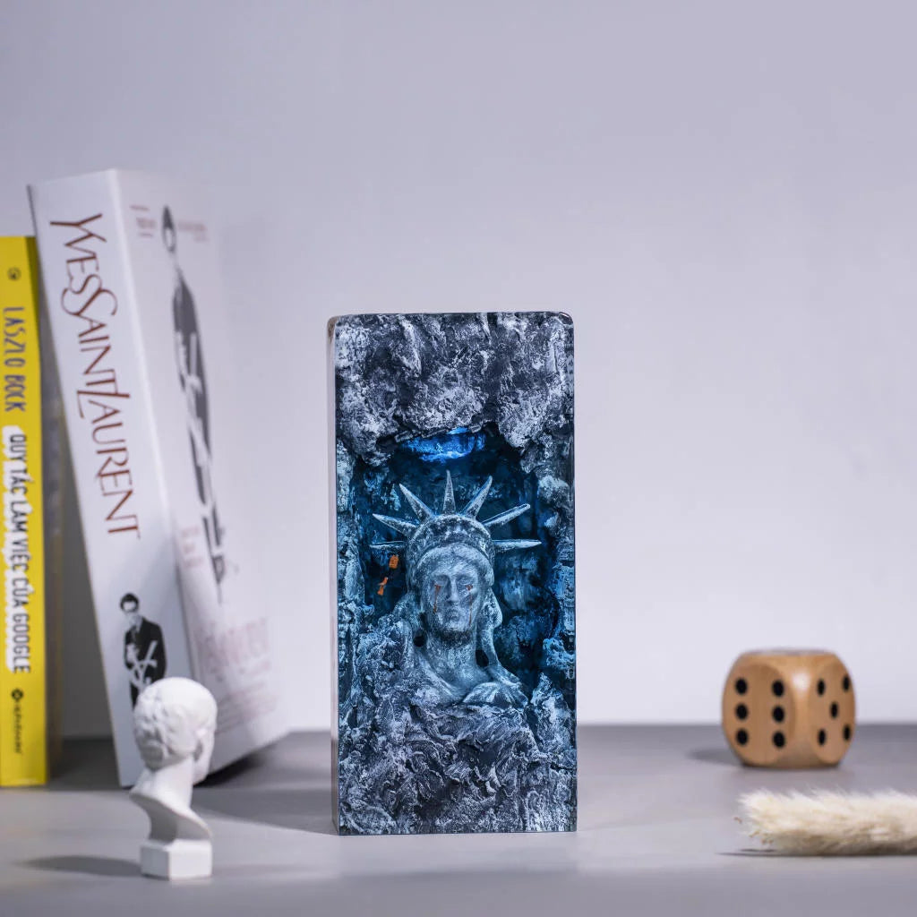 Statue of Liberty Epoxy Resin Lamp, Night Light - ArtFIGU