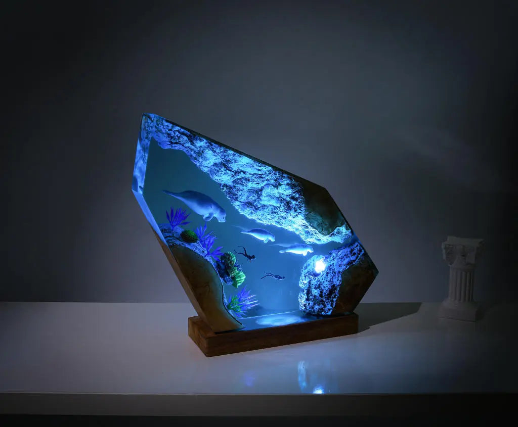 Seals and Divers Undersea Ocean Diorama Epoxy Resin Lamp, Night Light - ArtFIGU