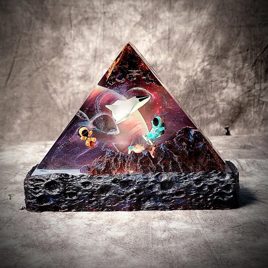 Astronauts Spaceship Kid Galaxy Epoxy Resin Lamp - ArtFIGU