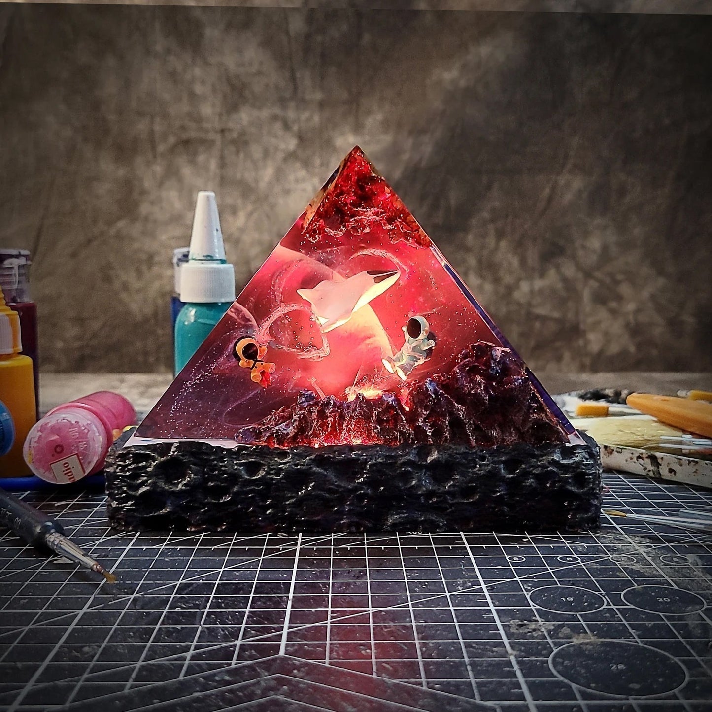 Astronauts Spaceship Kid Galaxy Epoxy Resin Lamp - ArtFIGU