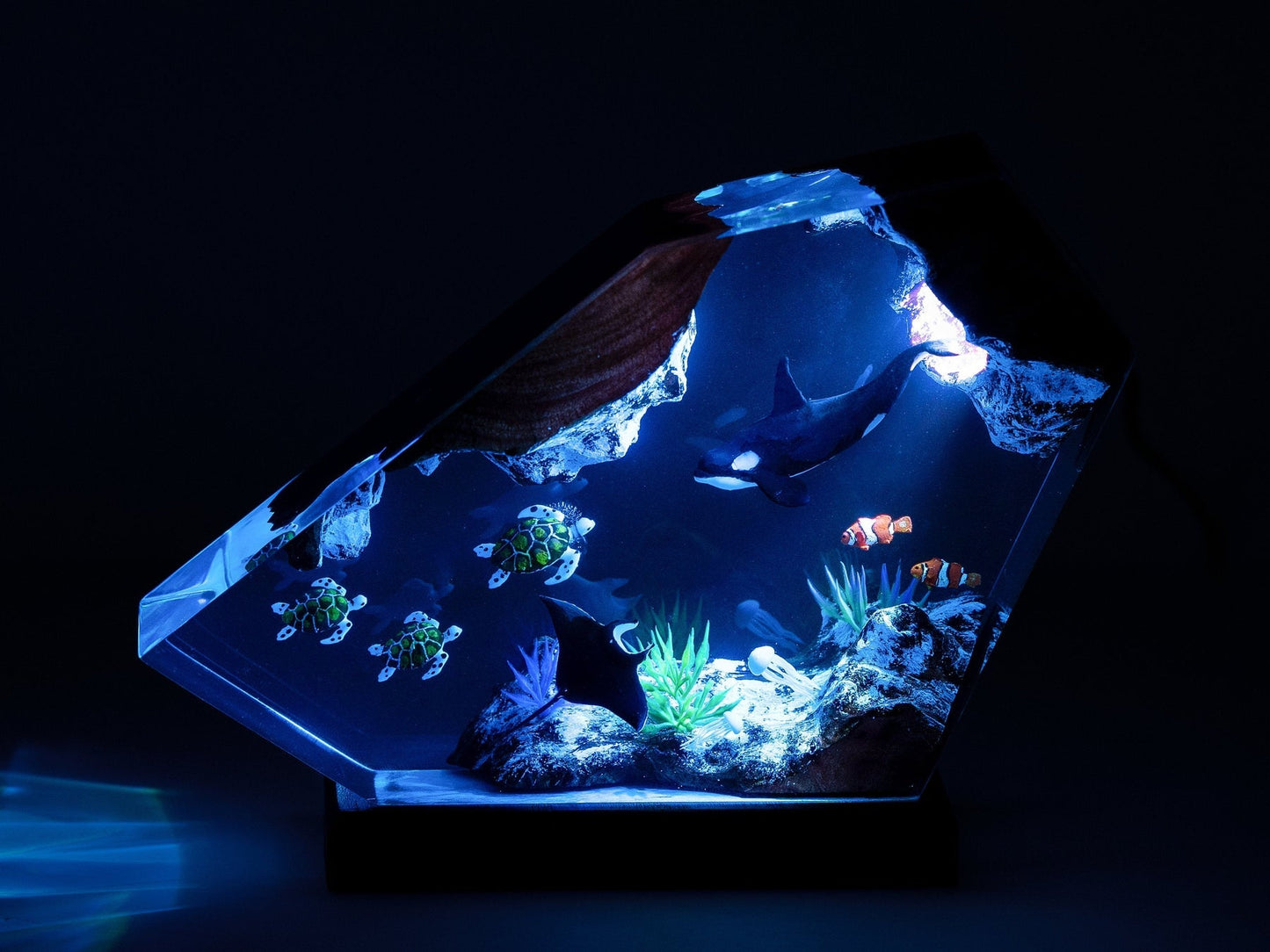 Orca Sea Turtles Manta Ray Undersea Ocean Diorama Epoxy Resin Lamp, Night Light - ArtFIGU
