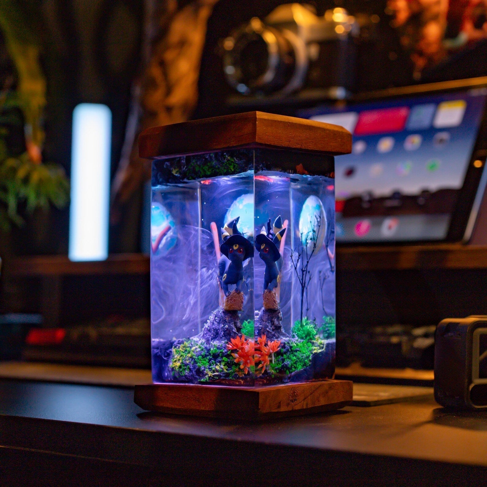 Pokemon Umbreon Halloween Epoxy Resin Lamp - ArtFIGU