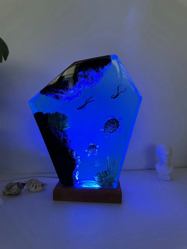 Mom Dad Baby Sea Turtle Divers Epoxy Resin Lamp, Night Light - ArtFIGU
