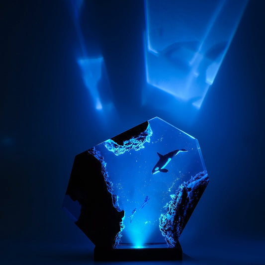Orca & Divers - High Quality Epoxy Resin Lamp - ArtFIGU