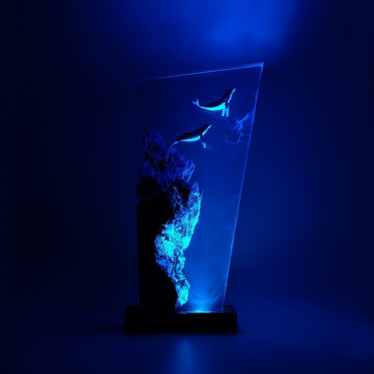 Humpback Whales - High Quality Epoxy Resin Lamp - ArtFIGU