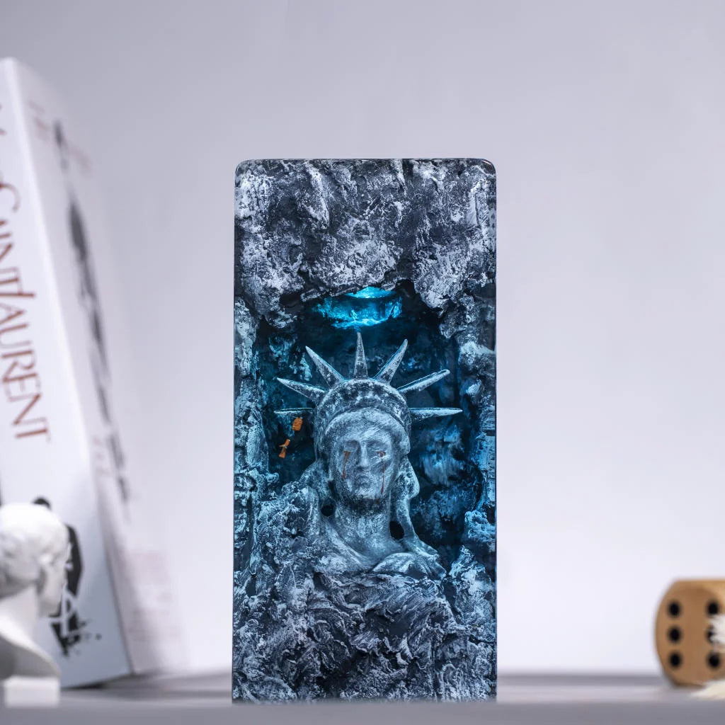 Statue of Liberty Epoxy Resin Lamp, Night Light - ArtFIGU