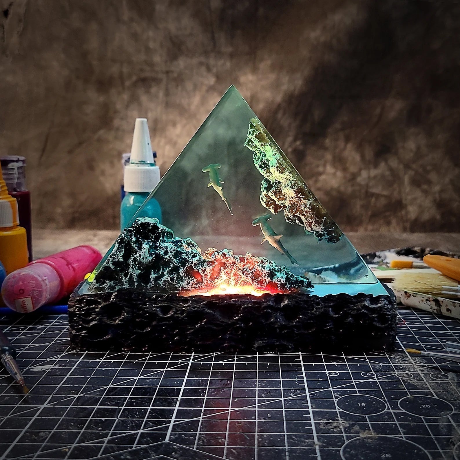 Hummer Sharks Undersea Ocean Diorama Epoxy Resin Lamp - ArtFIGU