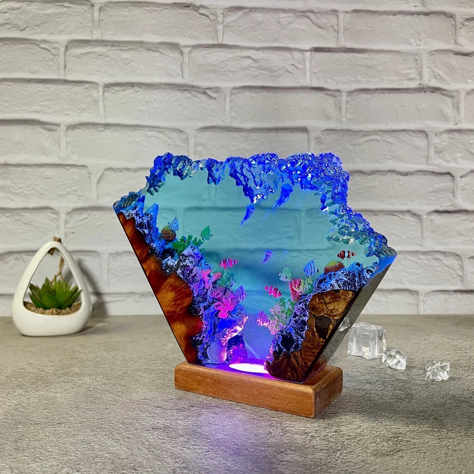 Coral Jellyfishs Undersea Ocean Diorama Epoxy Resin Lamp, Night Light - ArtFIGU