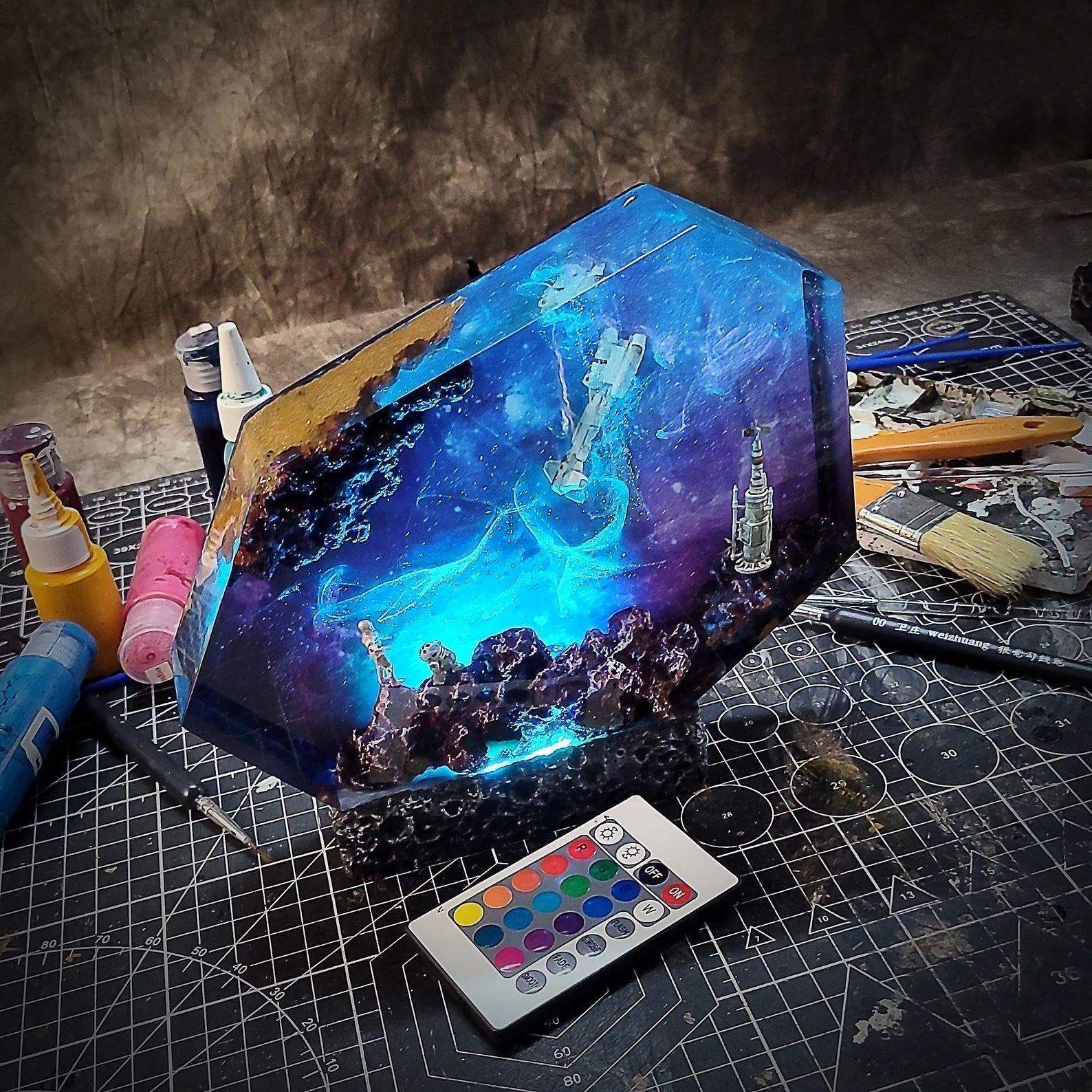 Star Wars Droid R5-D4 C-3PO Corvette Moisture Vaporators Galaxy Epoxy Resin Lamp - ArtFIGU