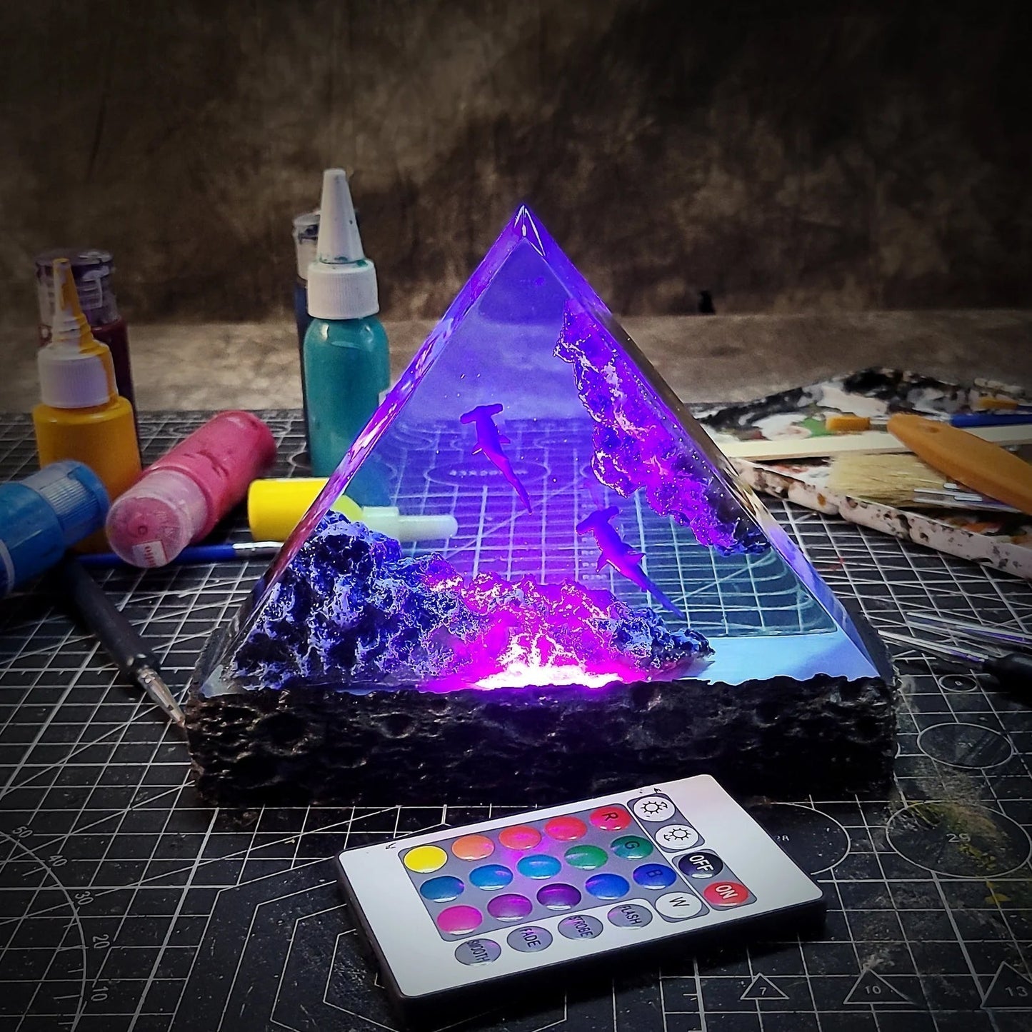 Hummer Sharks Undersea Ocean Diorama Epoxy Resin Lamp - ArtFIGU