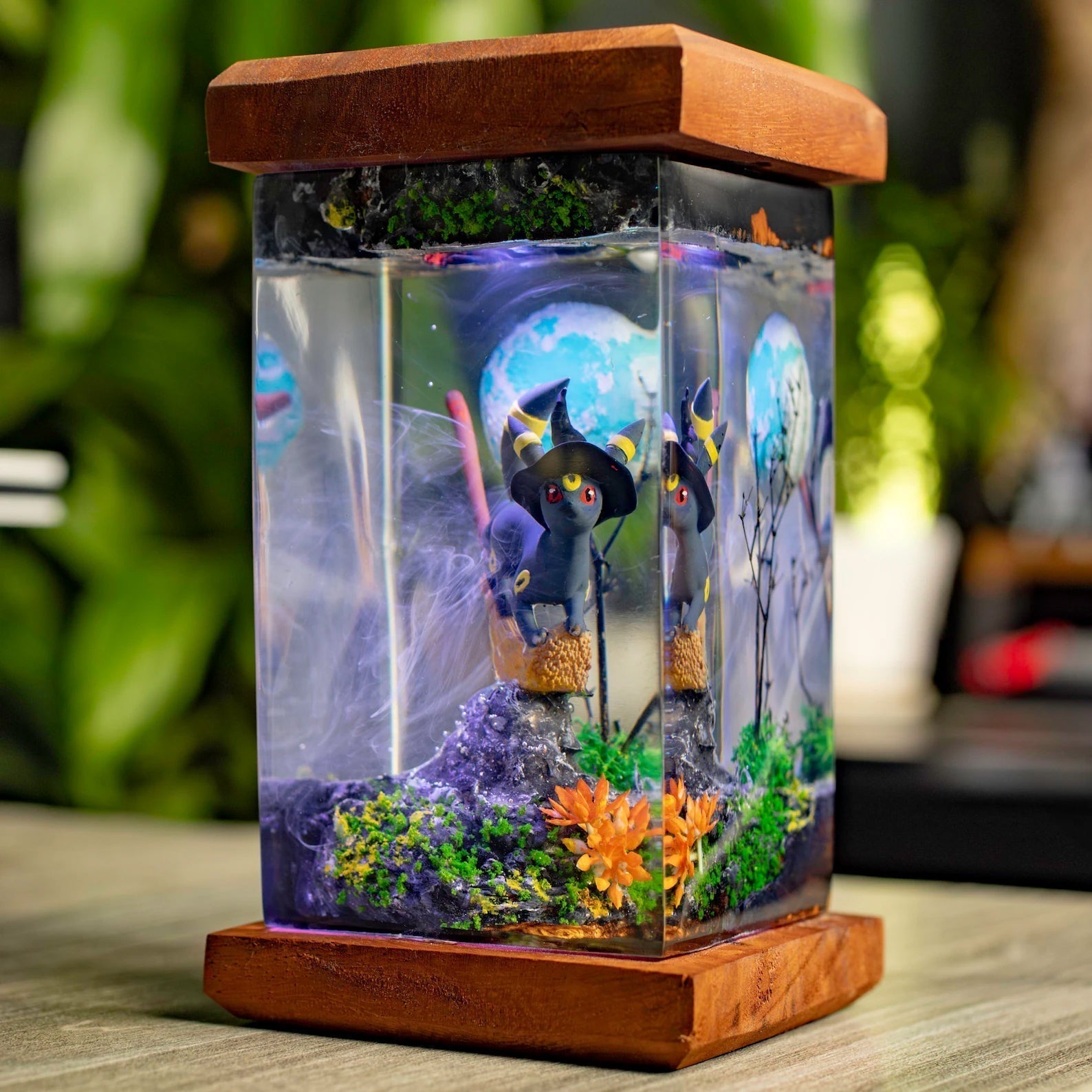 Pokemon Umbreon Halloween Epoxy Resin Lamp - ArtFIGU