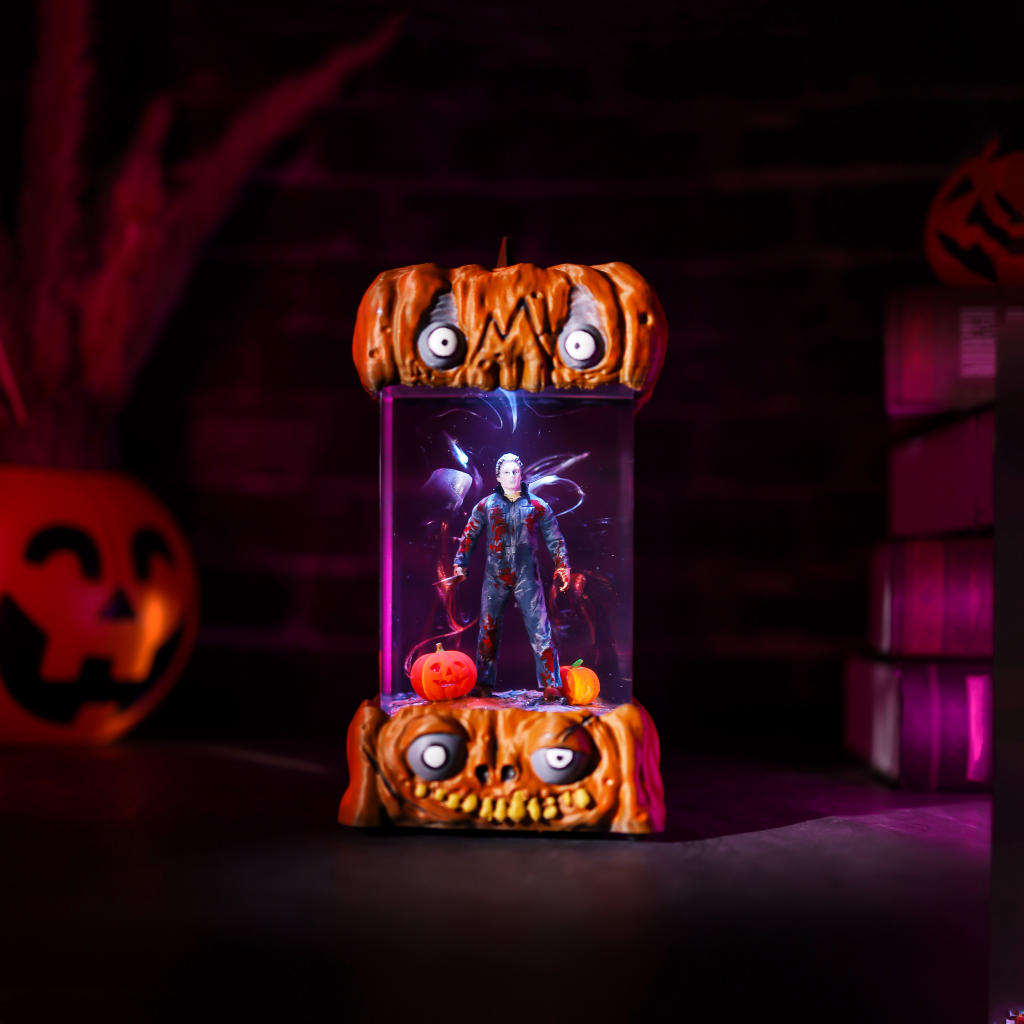 Jason Voorhees Friday the 13th Halloween Pumpkin Lamp