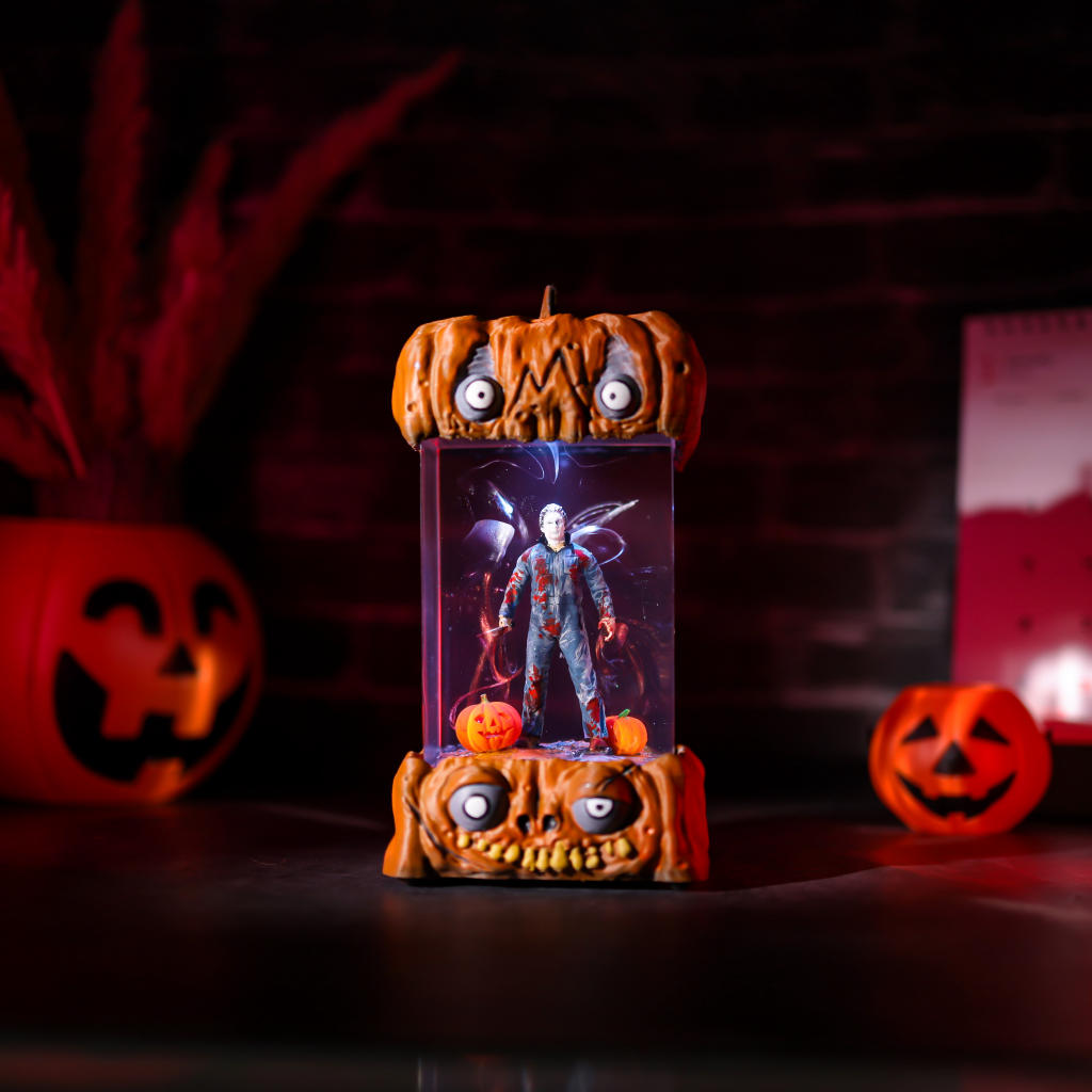 Jason Voorhees Friday the 13th Halloween Pumpkin Lamp