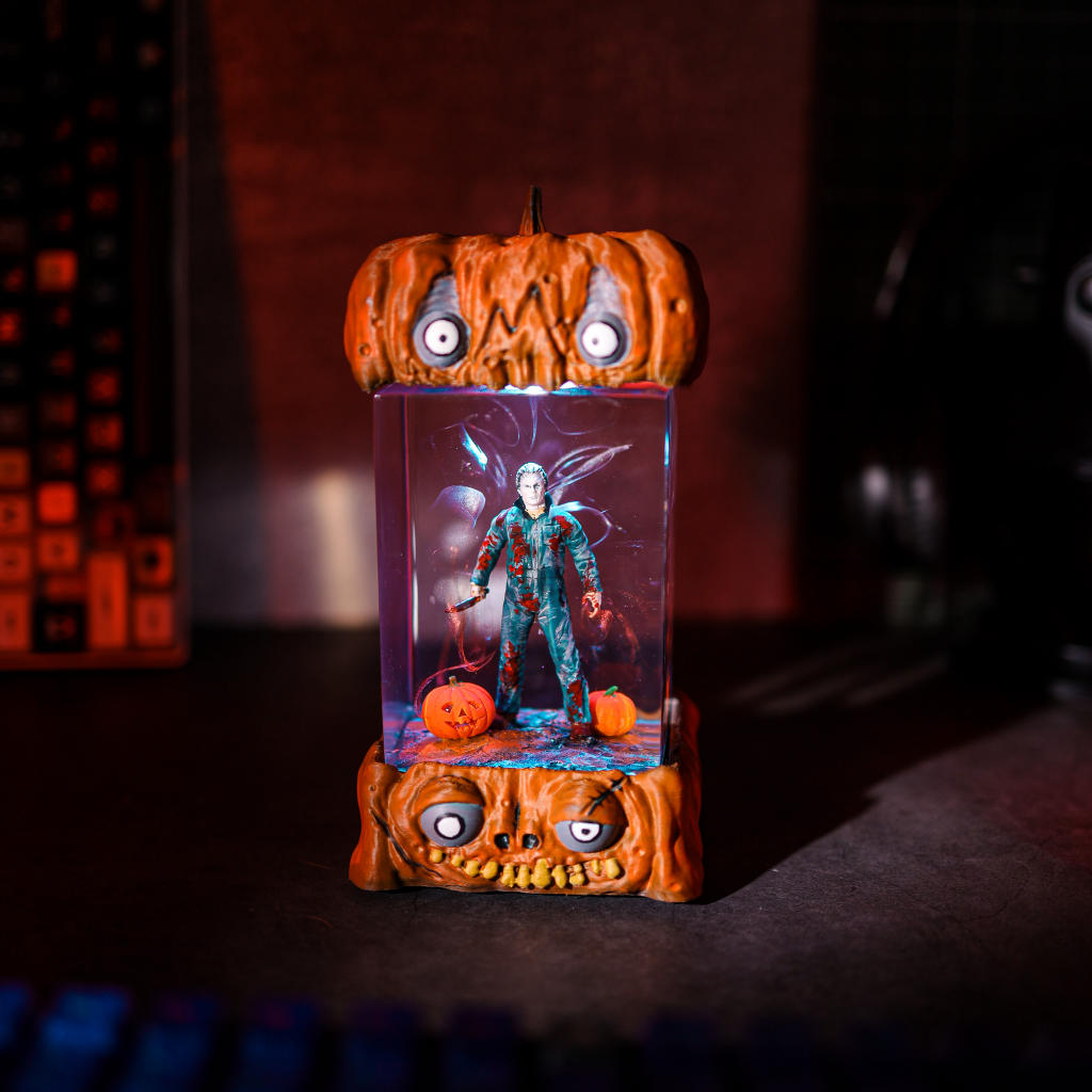 Jason Voorhees Friday the 13th Halloween Pumpkin Lamp